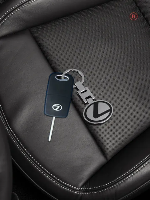 Металлический брелок для ключей Lexus Лексус