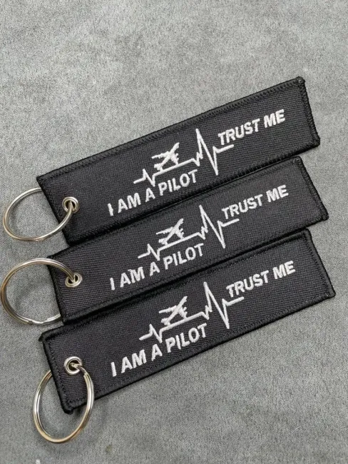 Тканевый брелок Пульс I AM A PILOT TRUST ME