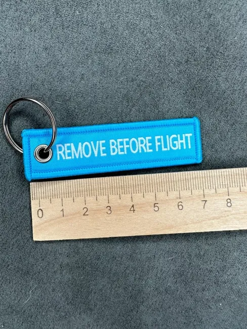 Мини тканевый брелок ремувка Remove Before Flight