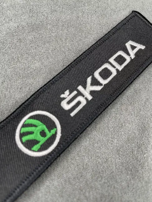 Тканевый брелок ремувка для автомобиля Skoda Шкода