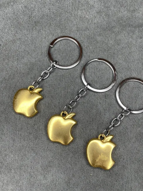 Металлический брелок Apple Яблоко