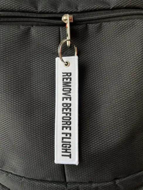 Тканевый брелок REMOVE BEFORE FLIGHT Изъять Перед полетом