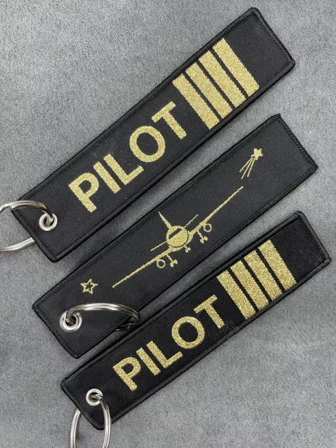 Двухсторонний тканевый брелок ремувка Pilot Пилот