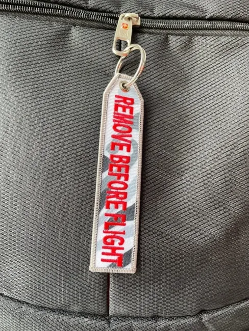 Тканевый брелок REMOVE BEFORE FLIGHT Изъять Перед полетом