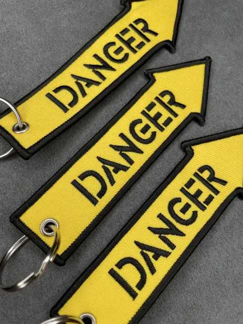 Тканевый брелок ремувка DANGER Опасность