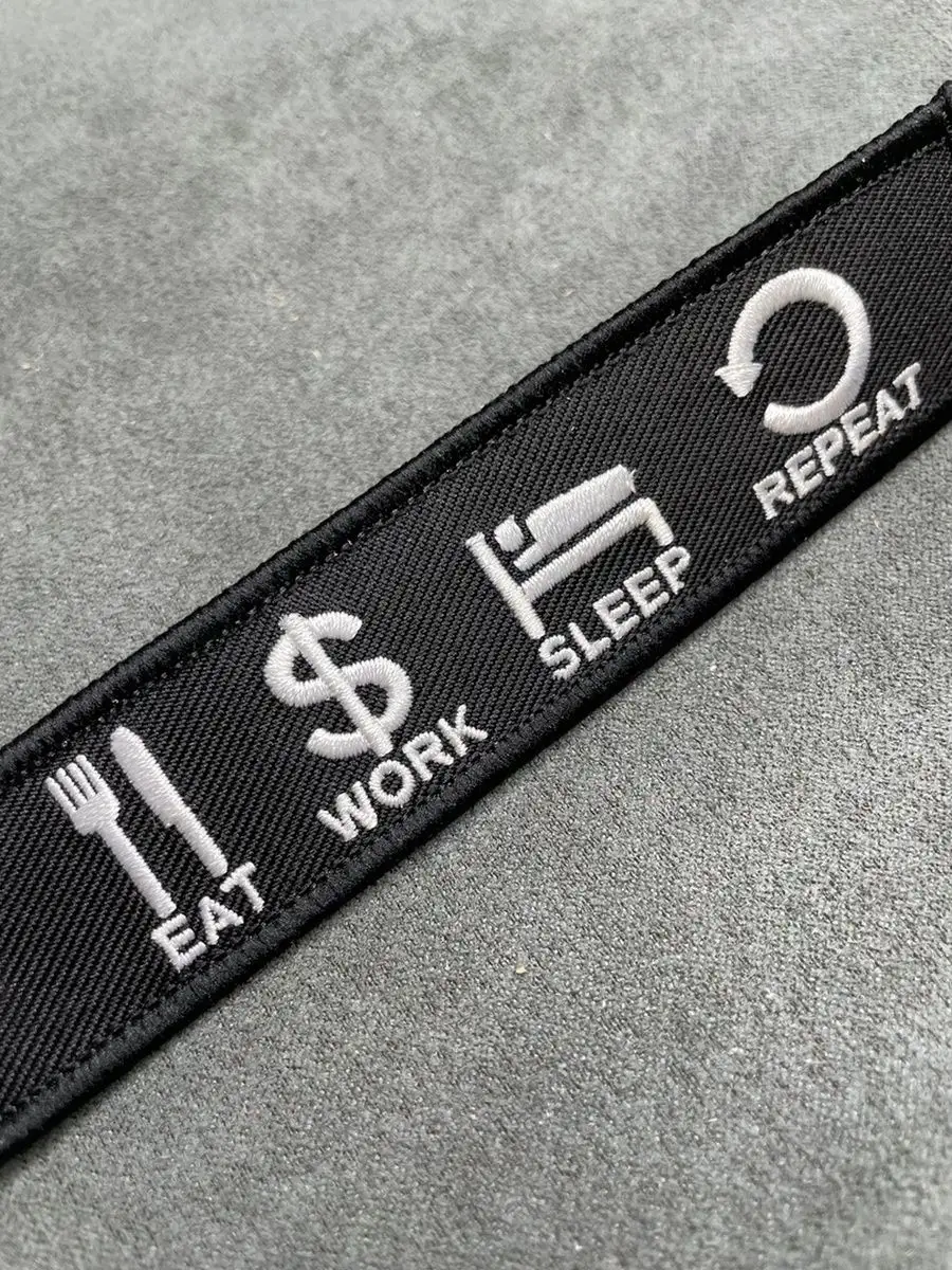 Тканевый брелок ремувка EAT WORK SLEEP REPEAT