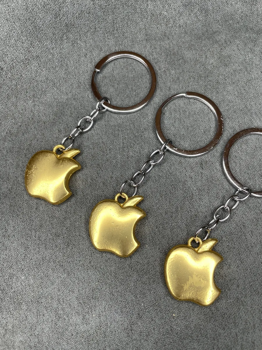 Металлический брелок Apple Яблоко