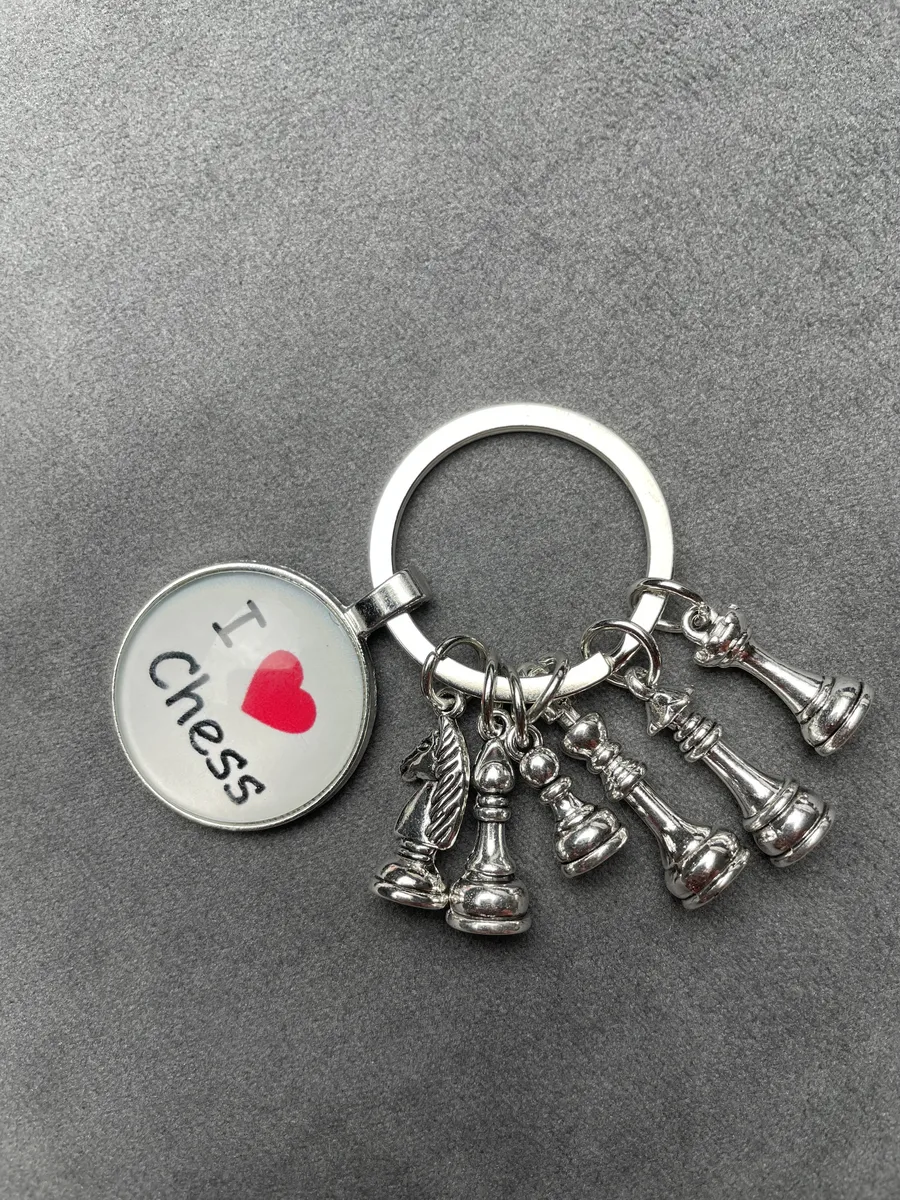 Металлический брелок I Love Chess шахматы